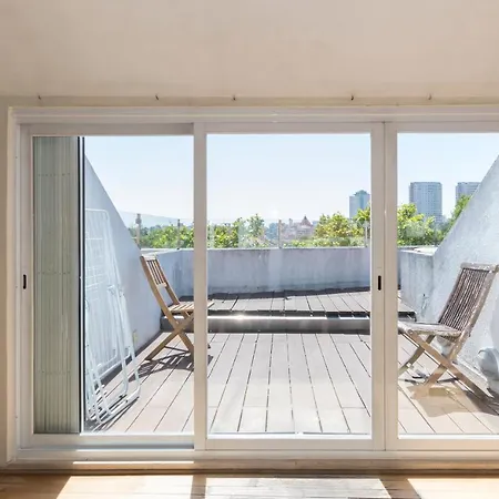Houze_city Center, 5 Flat W/ Sunny Terrace *
